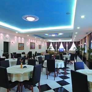 Hotel Platon